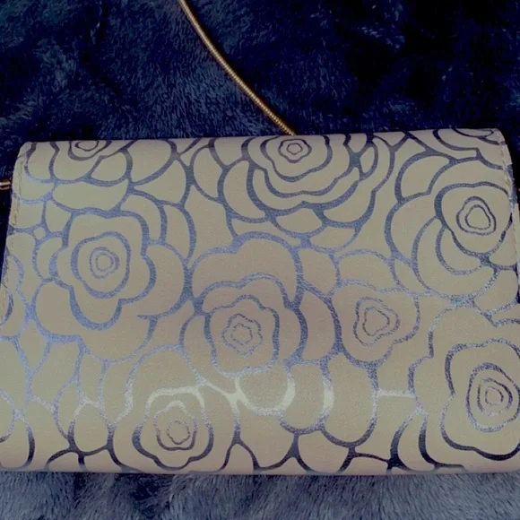 Small clutch cross body bag no tears never used - Picture 3 of 4